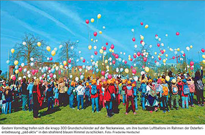 Ausschnitt aus dem Presseartikel: Kinder lassen auf der Neckarwiese Ballons steigen